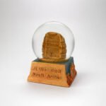 Saudi Heritage Landmark Water Globe - Image 3